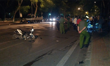 Tai nạn kinh hoàng trên quốc lộ giữa khuya, 4 thanh niên thương vong