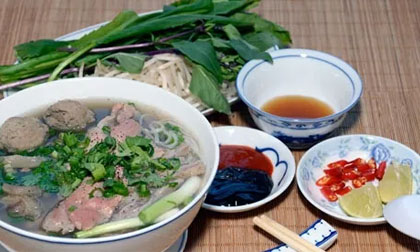 Cảnh báo những 'chất độc' và tác nhân gây bệnh từ bát phở bò