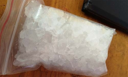 Chất nghi ma túy của hai phi công ngoại quốc là bột nhựa