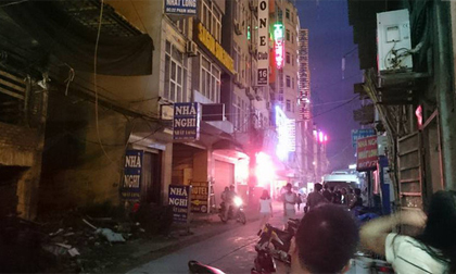 Hà Nội: Nổ lớn ở khách sạn, 1 người bị bỏng nặng
