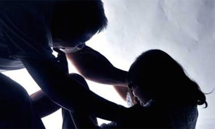 Cha kịp thời cứu con gái đang bị ‘yêu râu xanh’ hãm hại