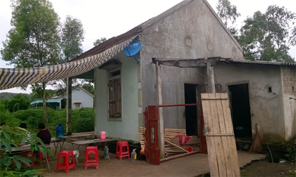 Nghịch tử dùng điếu cày đánh mẹ tử vong