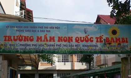 Đình chỉ cô giáo trường quốc tế đánh bé 4 tuổi tím chân