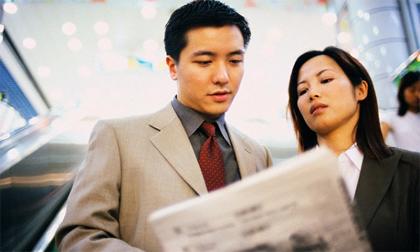 Vô tình quay lại nhà bạn trai, tôi chết điếng khi nghe cuộc đối thoại của anh với con gái