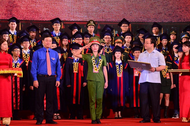 Nu thu khoa trung uy duy nhat cua DH Phong chay sau 40 nam hinh anh 3