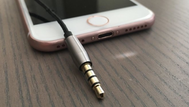 Chua ra mat, iPhone 7 da khien ca the gioi chay theo hinh anh 2