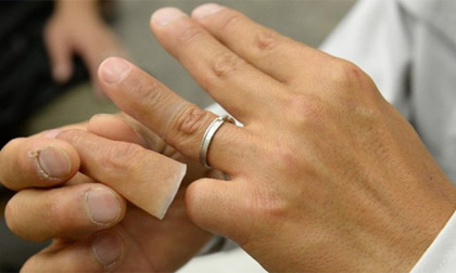 Cuộc sống đầy bạo lực, ma túy và tình dục của phụ nữ trong giới mafia khét tiếng ở Nhật Bản