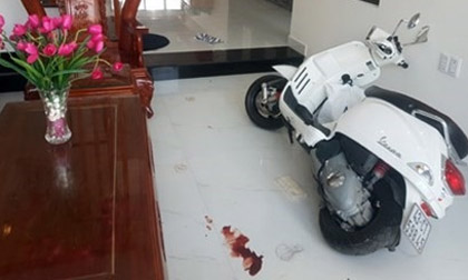 Bị cướp xông vào phòng ngủ khống chế, đòi cưỡng hiếp