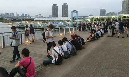 Hàng nghìn người Nhật Bản lao ra đường vì Pokemon Go