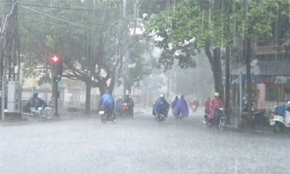Thời tiết hôm nay: Hà Nội đêm có mưa rào và dông