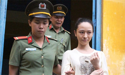 5 câu hỏi đặt ra trong vụ hoa hậu Phương Nga