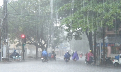 Thời tiết hôm nay 1/10: TP.HCM mưa dông vào chiều tối
