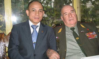 Cuộc đời kỳ lạ của cậu bé sống lại dưới huyệt mộ
