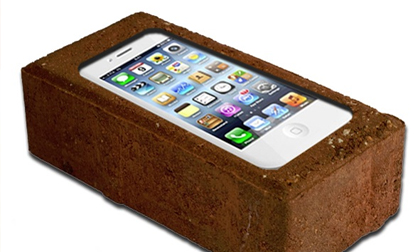 Đừng restore iPhone ở thời điểm này, nếu không muốn nó thành cục chặn giấy