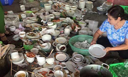 Nàng dâu mới phải 'chiến đấu' với núi bát đĩa sau ngày cưới khiến chị em rưng rưng đồng cảm