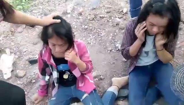 Nhom nu sinh bi danh hoi dong da man: Do hieu lam, ghen tuong