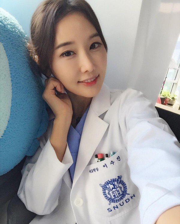 Trẻ trung, U50, cư dân mạng, Instagram