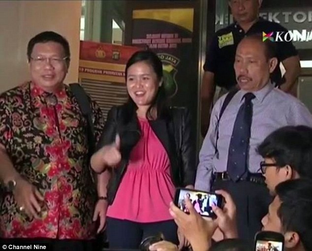 Nụ cười lạnh người của nghi phạm vụ khuyên bạn thân chia tay người yêu, cô gái bị đầu độc chết - Ảnh 7.