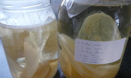 4 cách giúp bà nội trợ phân biệt Giấm sạch và Giấm pha chế từ axit