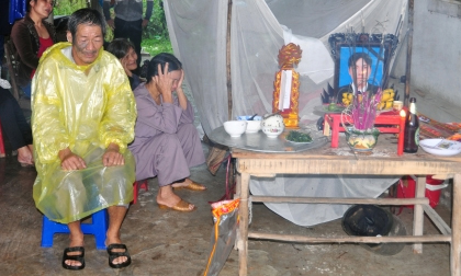 Đêm định mệnh của chàng trai quên mình cứu người trong lũ dữ