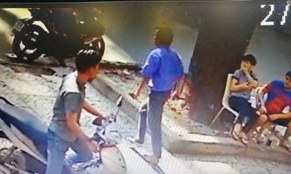 Tài xế xe buýt vác dao truy sát người giữa Sài Gòn