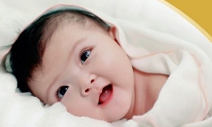 Điều làm với trẻ sơ sinh là đang hại con mà cha mẹ không biết