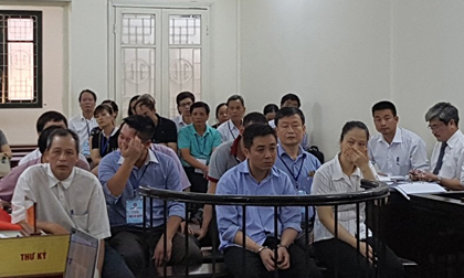 Vợ chồng 'đại gia nghìn tỷ' vướng vòng lao lý