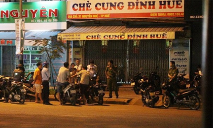Nghi vấn mâu thuẫn tình cảm, chồng cứa cổ vợ gục tại chỗ