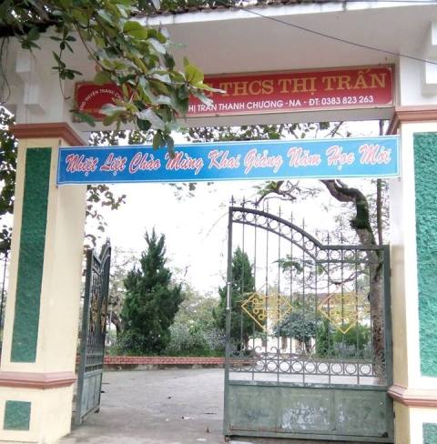 Bị mời họp phụ huynh, nam sinh lớp 8 chém thầy giáo - 1