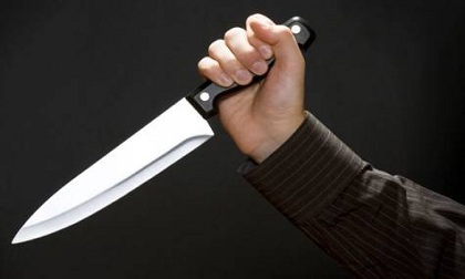 Mâu thuẫn lúc phụ hồ, anh đâm chết em ruột