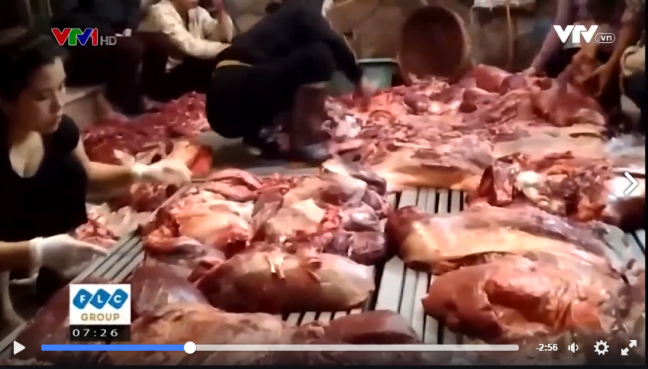 Rung minh quy trinh che bien thit bo ban: Nguoi Viet can canh giac truoc khi mua