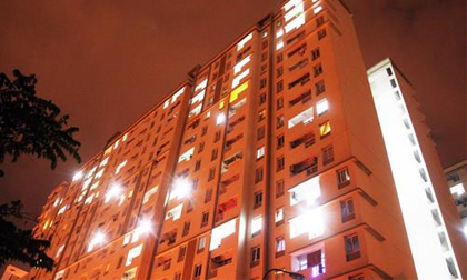 Nhiều trẻ chết oan vì rơi từ tầng cao chung cư và bài học cho các gia đình