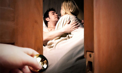 Bí mật động trời phía sau nghề xe ôm của chồng tôi