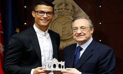 Ronaldo nhận lương nửa triệu bảng với hợp đồng mới