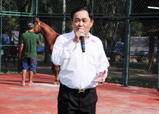 Huynh Uy Dung, dai gia thi phi thich choi ngong hinh anh 2