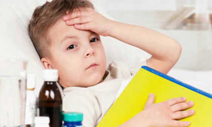 Bố mẹ hãy dừng ngay những việc này lại nếu không muốn con ốm yếu