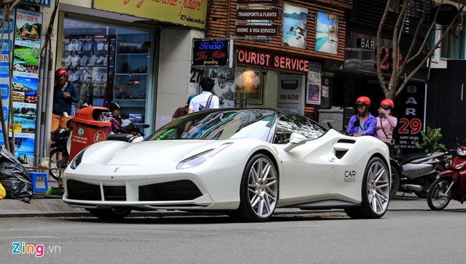 Ferrari 488 GTB cua Cuong Do La len doi mam Vossen hinh anh 1