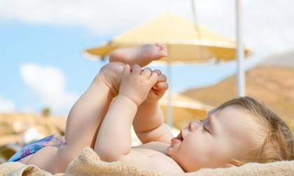Bí quyết giúp trẻ không giật mình, ra mồ hôi trộm khi ngủ