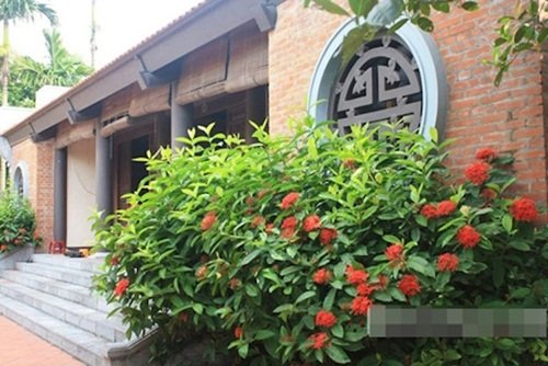 Hoài Linh,  Xuân Hinh, nhà thờ Tổ của Hoài Linh, nhà quê của Xuân Hinh