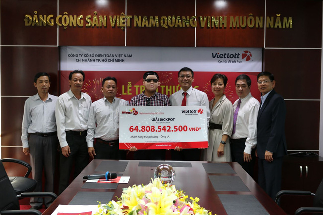 Lại có người thứ 3 trúng độc đắc xổ số kiểu Mỹ, lần này là 71 tỷ đồng! - Ảnh 2.