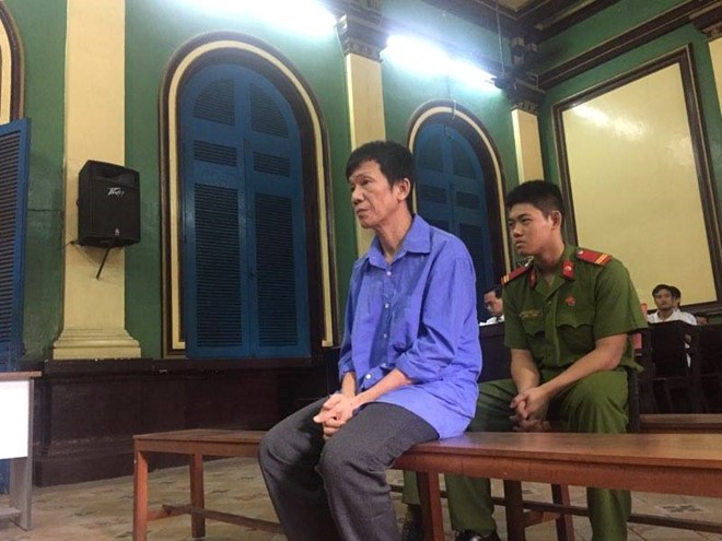 Nhung giot nuoc mat trong phien xu cha vo doat mang con re hinh anh 2