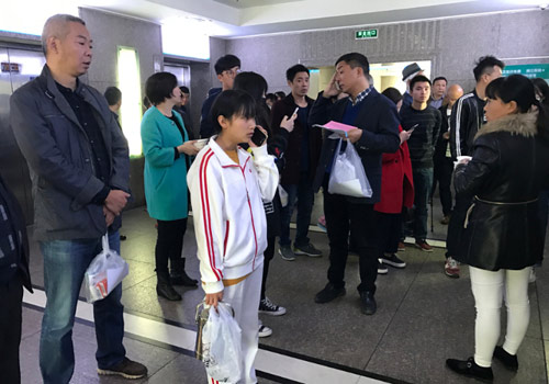 thieu nu 19 tuoi rao ban trinh tiet voi gia 650 trieu de cuu anh trai bi ung thu - 5