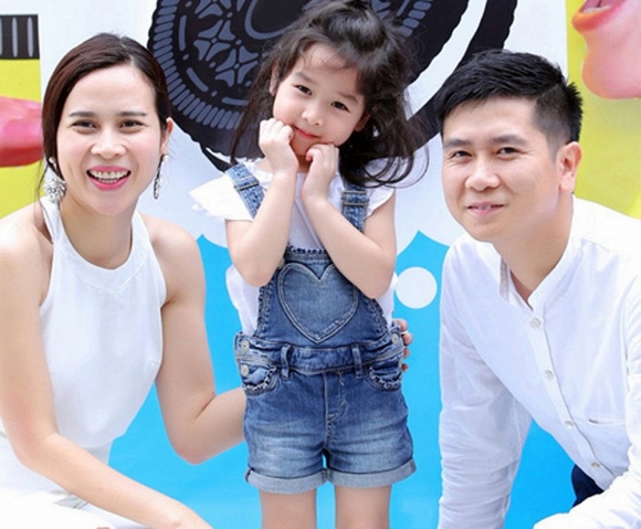 nhung-moi-tinh-thay-tro-cua-showbiz-viet-6-ngoisao.vn-w1000-h826 0