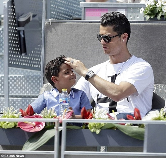 Lần đầu lộ ảnh người phụ nữ sinh con cho Cristiano Ronaldo 0