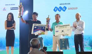 Lễ trao xe Genesis G90 cho khách hàng trúng giải Hole in One tại FLC  Golf Championship 2016