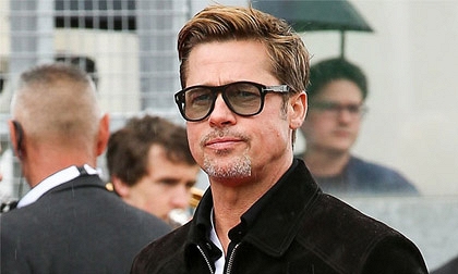 Brad Pitt lần đầu được gặp con, Angelina Jolie ngoại tình với đại gia có vợ