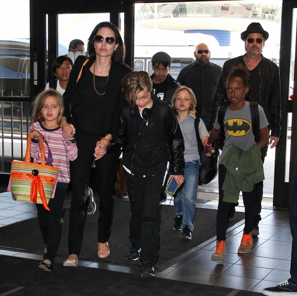 Sợ mất các con, Brad Pitt cầu xin Angelina cơ hội thứ hai 2