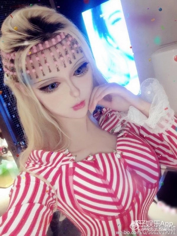 Búp bê sống Trung Quốc 0