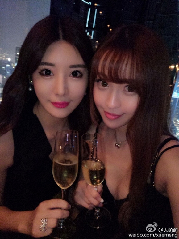 Bữa tiệc hội tụ toàn hot girl ở Đài Loan gây sốt mạng xã hội 0 Bữa tiệc hội tụ toàn hot girl ở Đài Loan gây sốt mạng xã hội 0