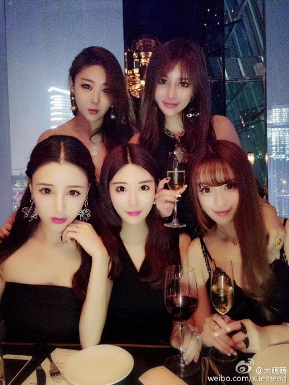 Bữa tiệc hội tụ toàn hot girl ở Đài Loan gây sốt mạng xã hội 6 Bữa tiệc hội tụ toàn hot girl ở Đài Loan gây sốt mạng xã hội 6